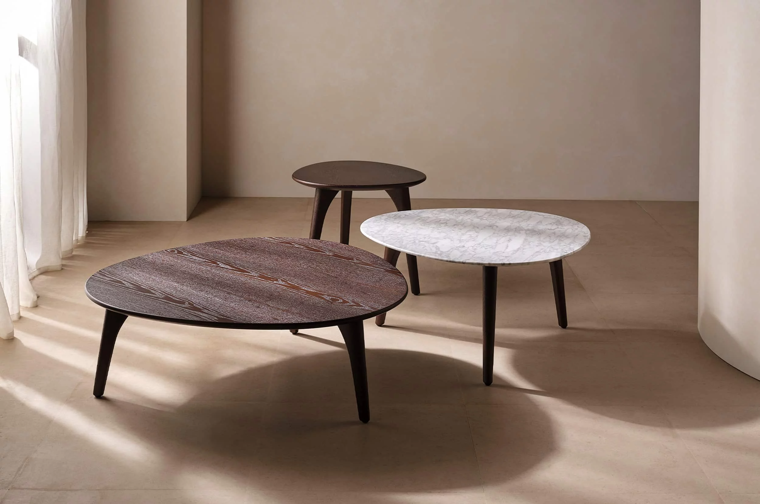 crescent_table1050_3_1_.webp